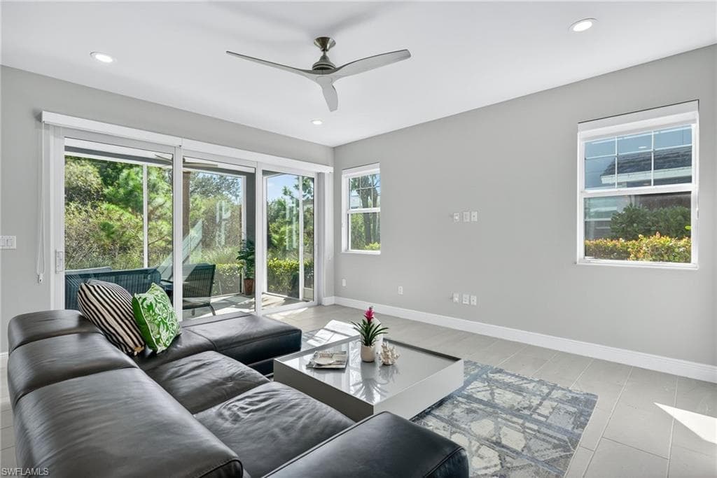 2554 Seychelles Dr 904, Naples, FL 34112-5