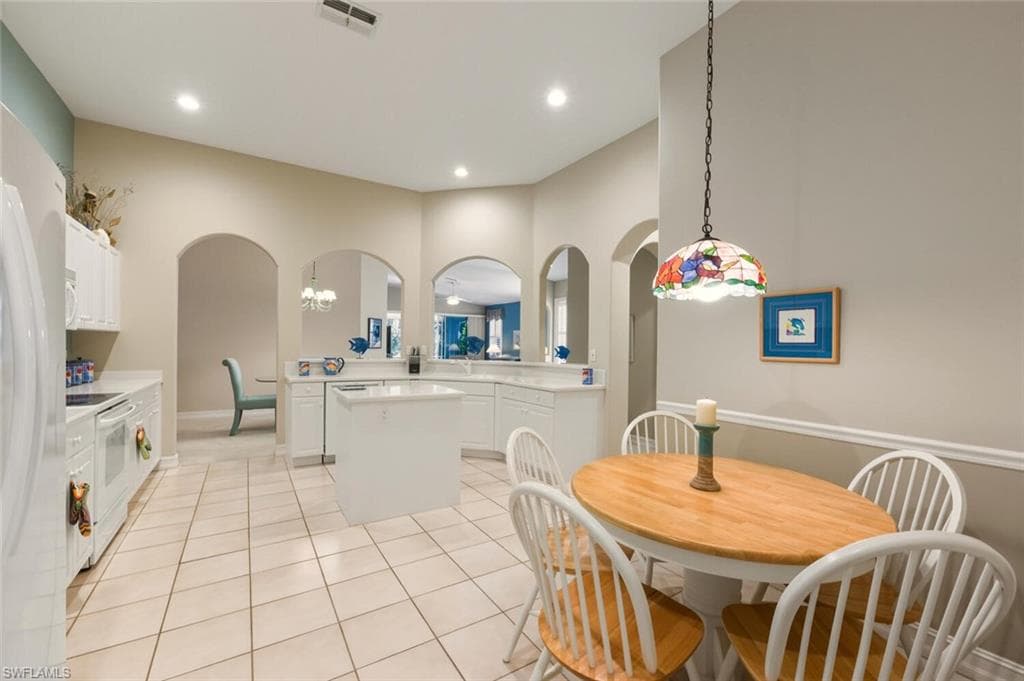 694 Catamaran Ct, Naples, FL 34110-11