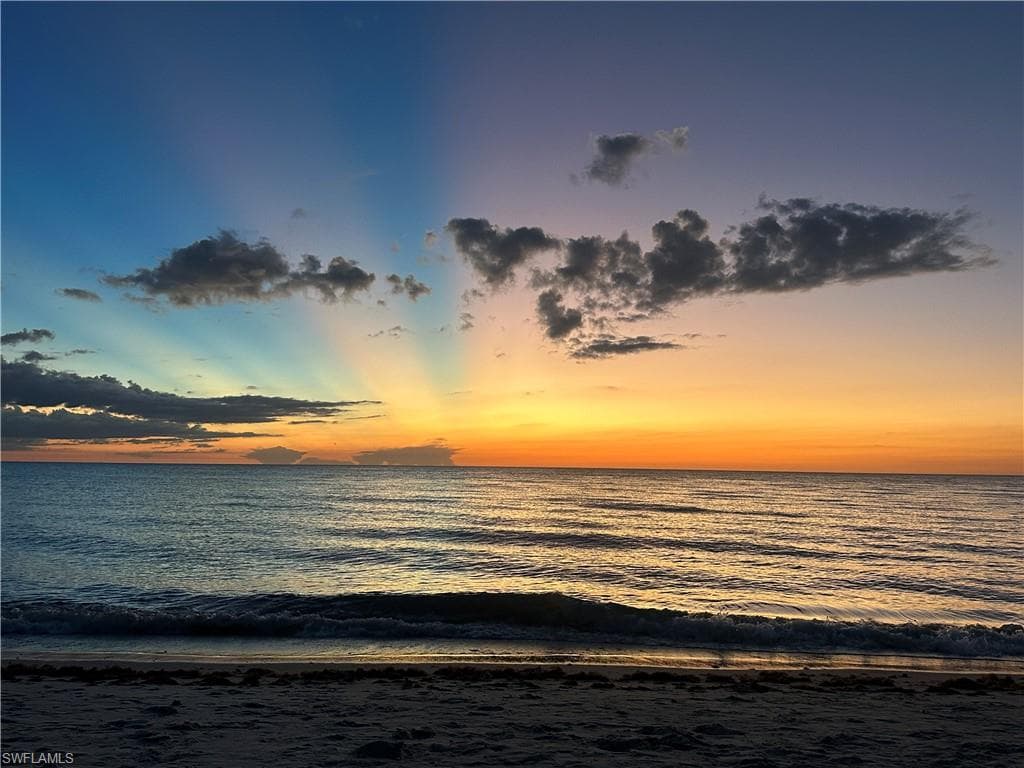 694 Catamaran Ct, Naples, FL 34110-31