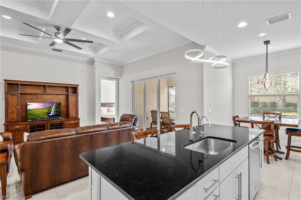 9328 Fieldstone Ln, Naples, FL 34120-10