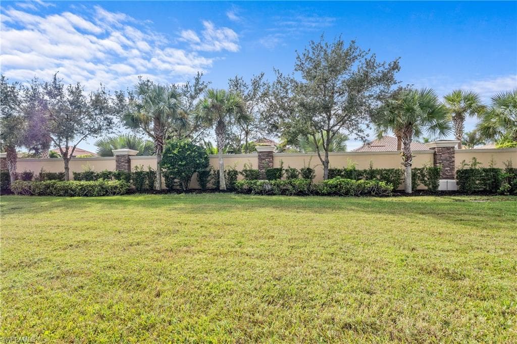 9328 Fieldstone Ln, Naples, FL 34120-28