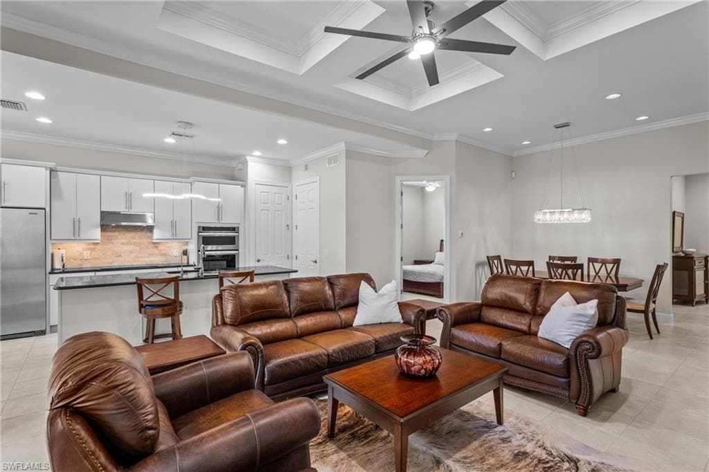 9328 Fieldstone Ln, Naples, FL 34120-3