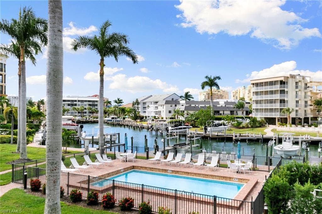 900 Panama Ct 4, Marco Island, FL 34145-26