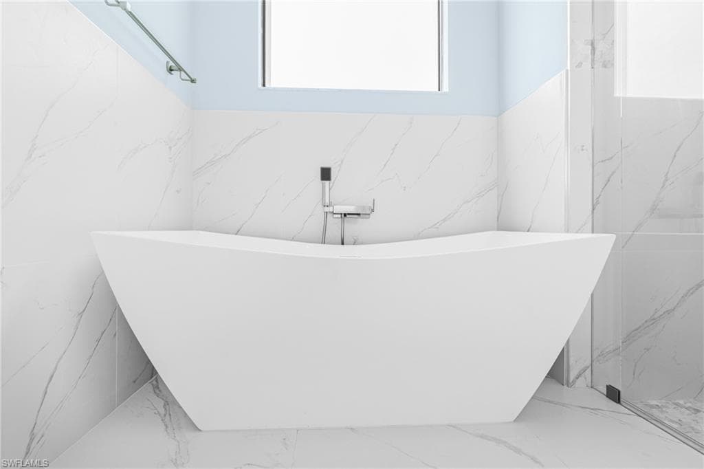 2780 16th Ave SE, Naples, FL 34117-24