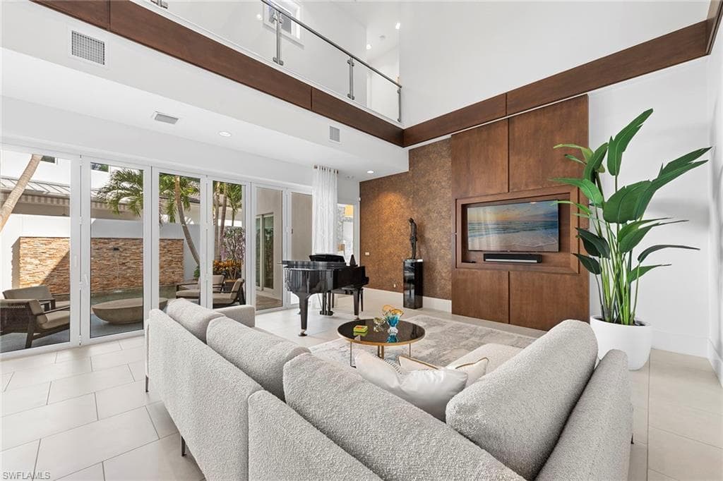 9149 Mercato Way, Naples, FL 34108-10