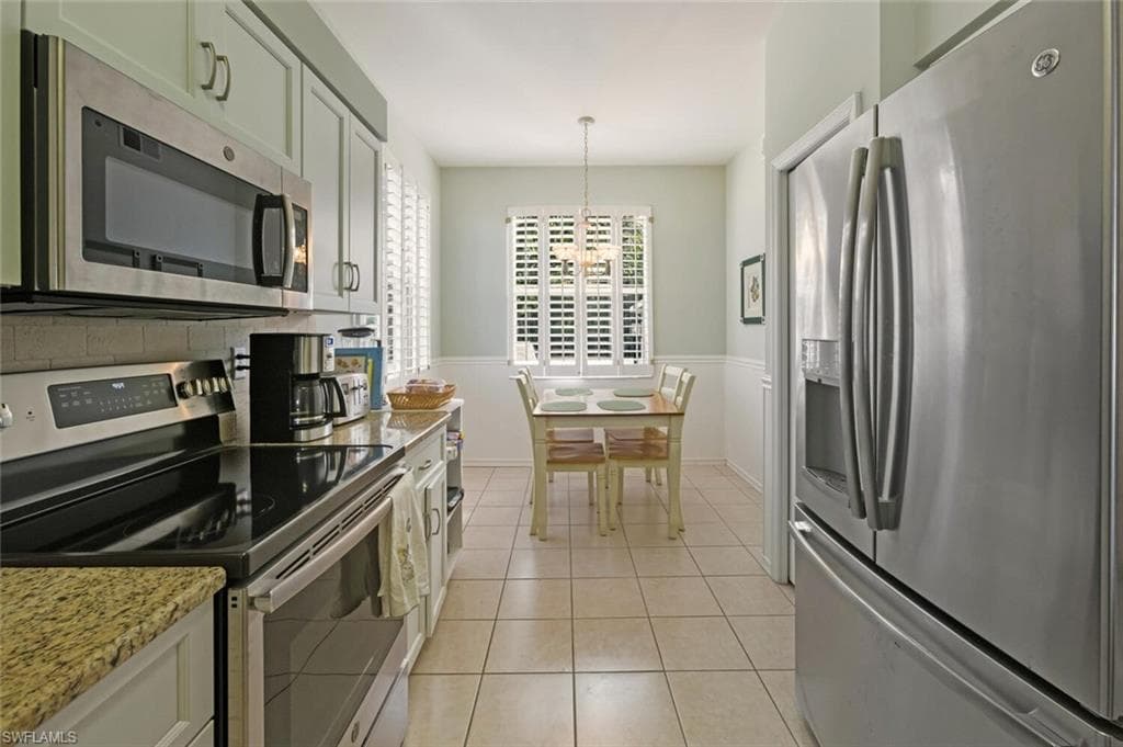 7515 Stoneybrook Dr 818, Naples, FL 34112-12