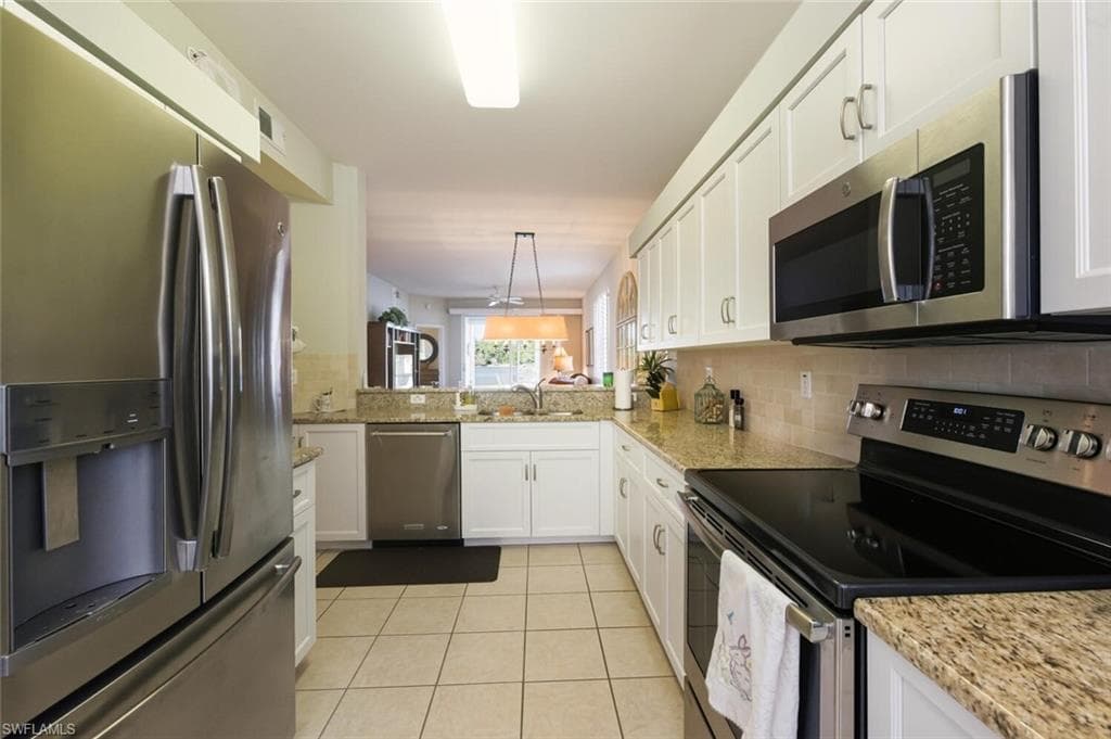 7515 Stoneybrook Dr 818, Naples, FL 34112-14