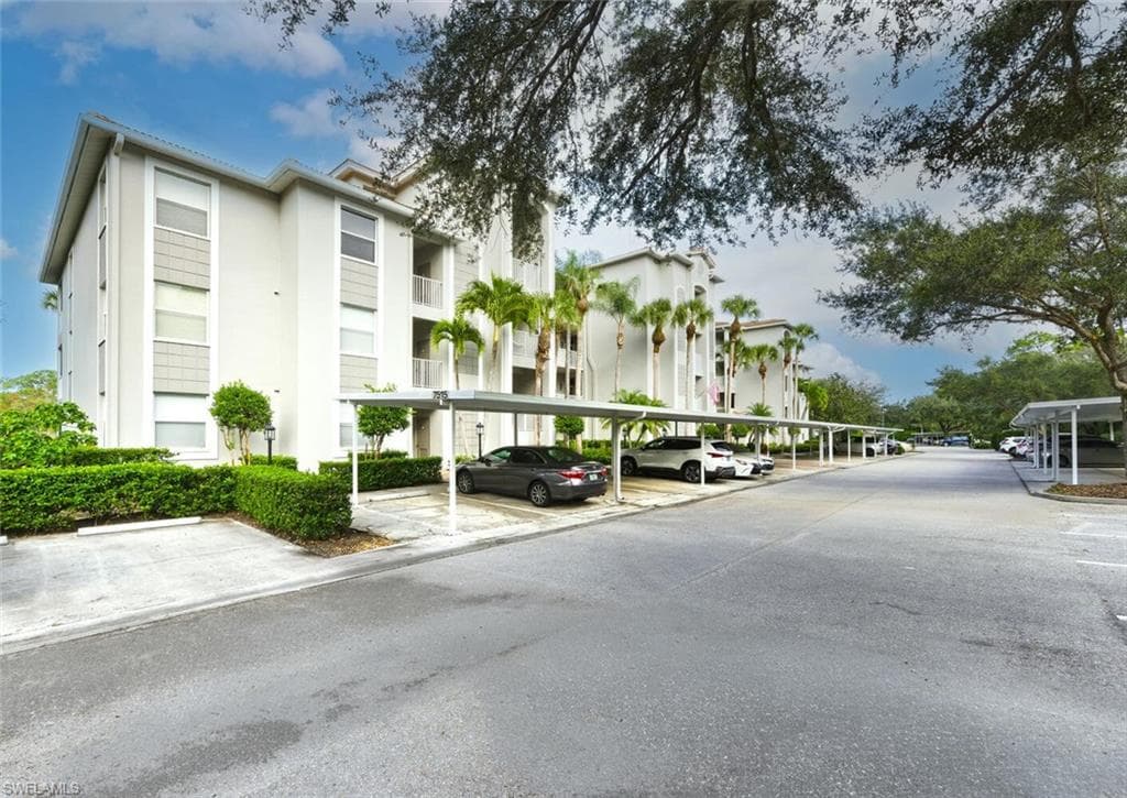 7515 Stoneybrook Dr 818, Naples, FL 34112-3