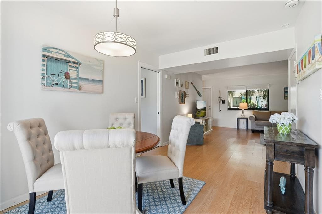 788 Park Shore Dr H14, Naples, FL 34103-8