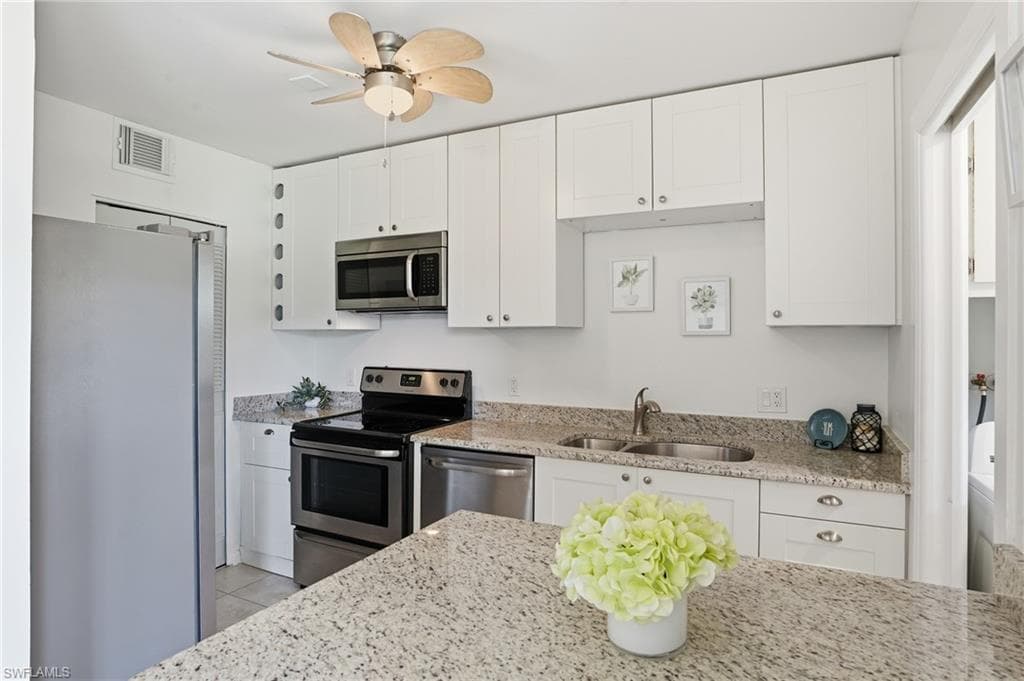 788 Park Shore Dr H14, Naples, FL 34103-11