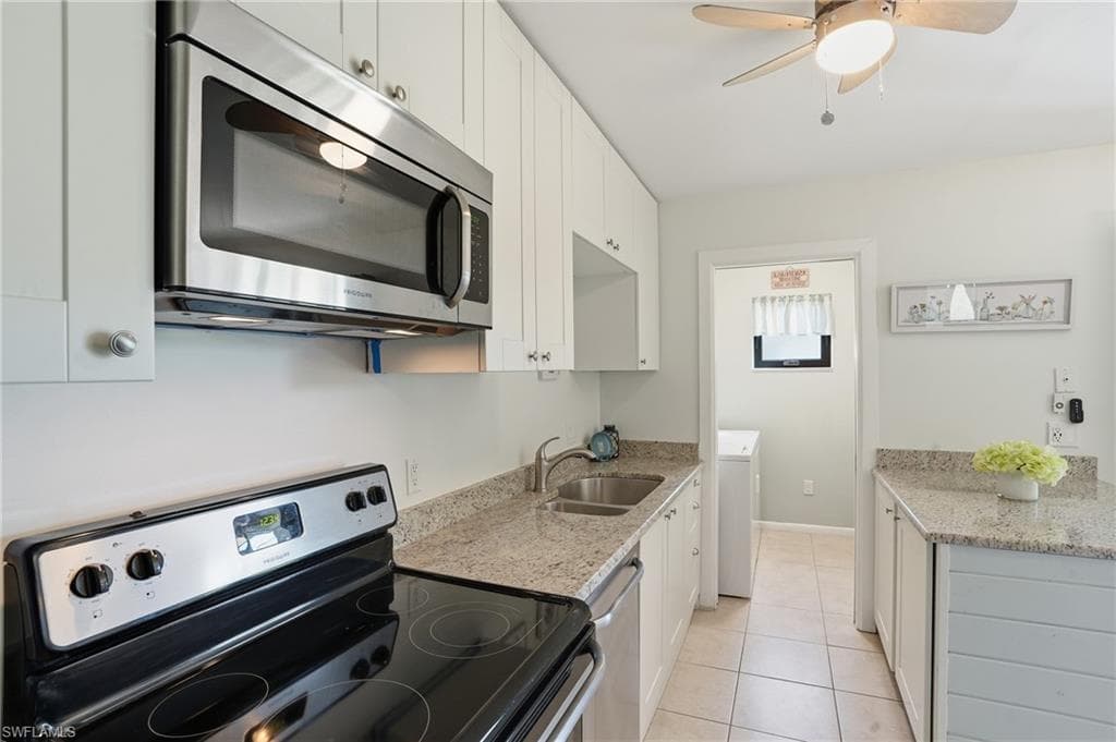 788 Park Shore Dr H14, Naples, FL 34103-12