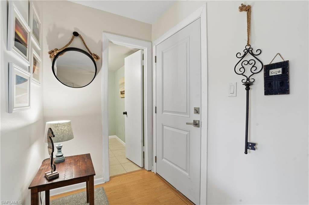 788 Park Shore Dr H14, Naples, FL 34103-2