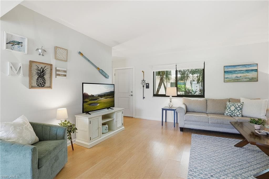 788 Park Shore Dr H14, Naples, FL 34103-4