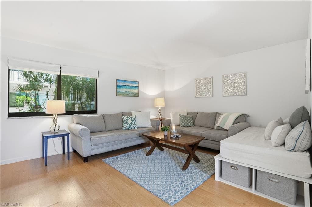 788 Park Shore Dr H14, Naples, FL 34103-5