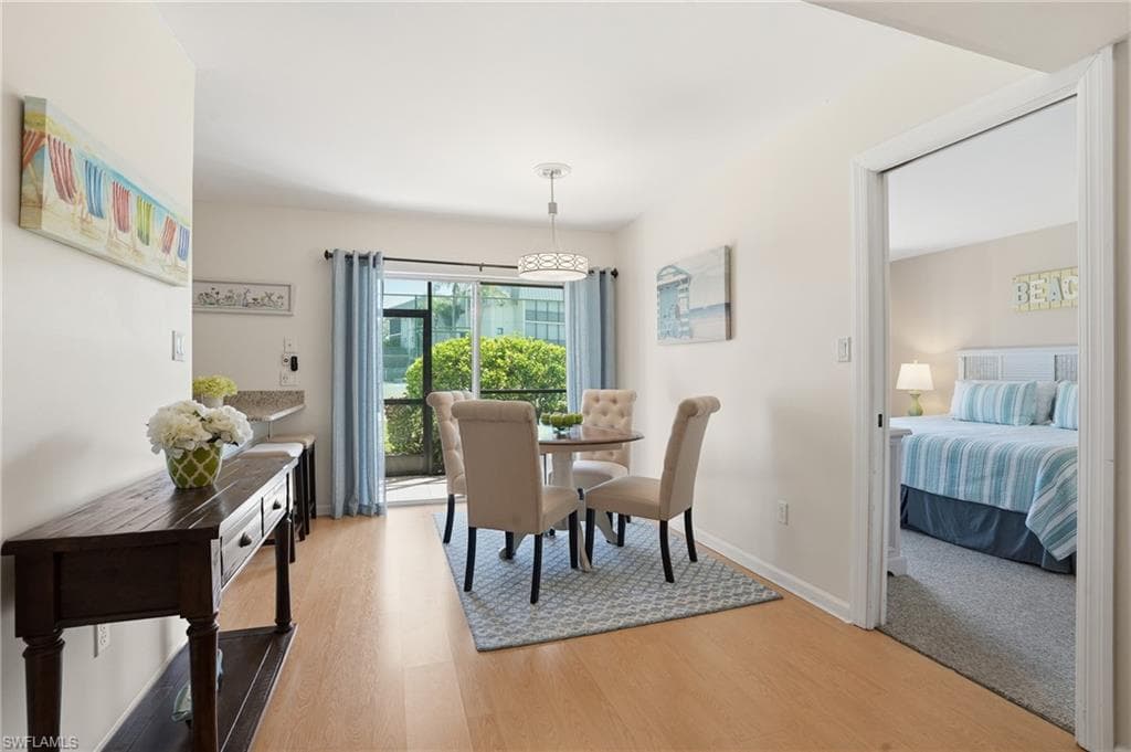 788 Park Shore Dr H14, Naples, FL 34103-7