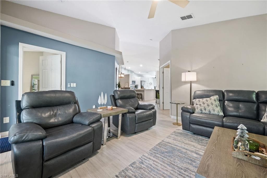 17611 Marco Island Ln, Fort Myers, FL 33908-9