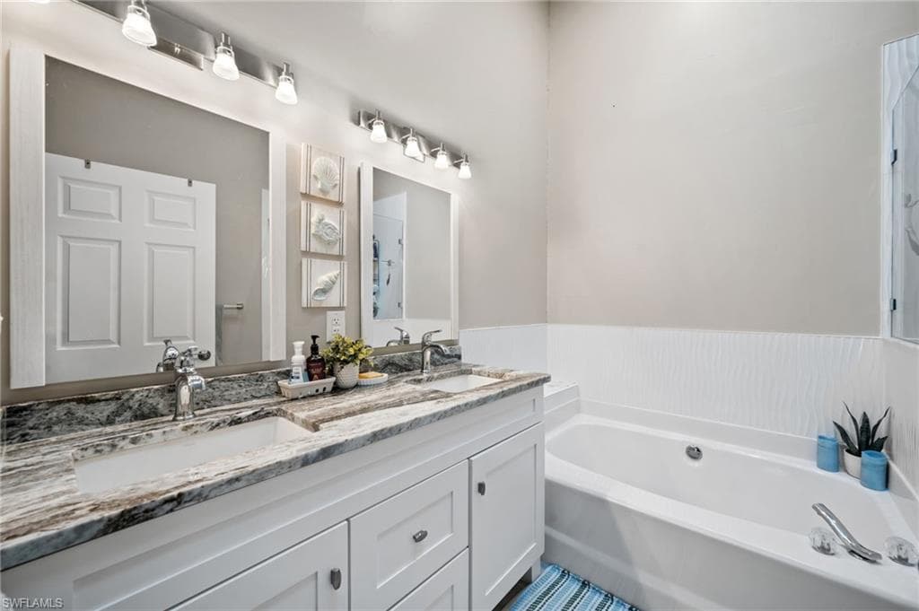 17611 Marco Island Ln, Fort Myers, FL 33908-15