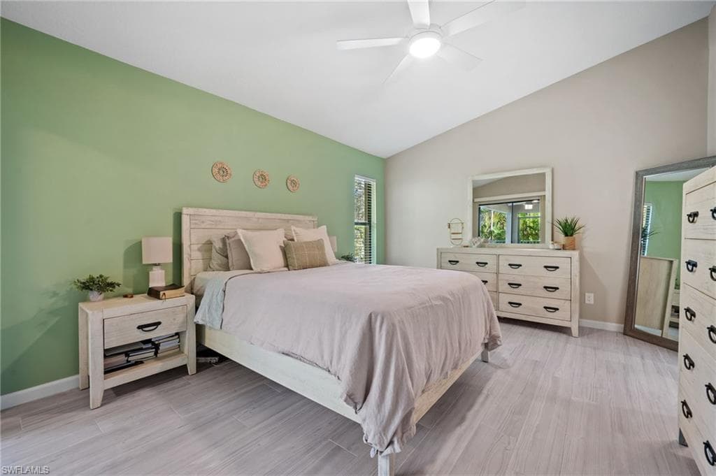 17611 Marco Island Ln, Fort Myers, FL 33908-16