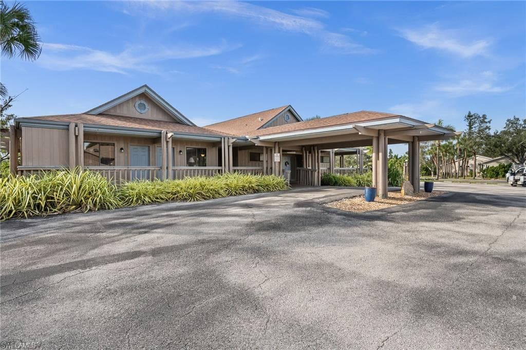 17611 Marco Island Ln, Fort Myers, FL 33908-30