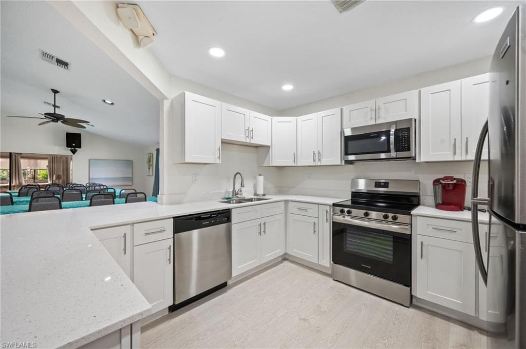 17611 Marco Island Ln, Fort Myers, FL 33908-32