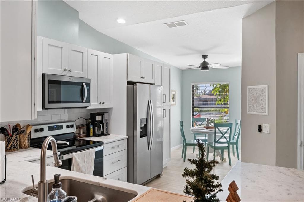 17611 Marco Island Ln, Fort Myers, FL 33908-5