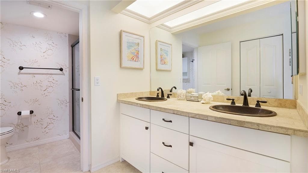 905 New Waterford Dr 101, Naples, FL 34104-12