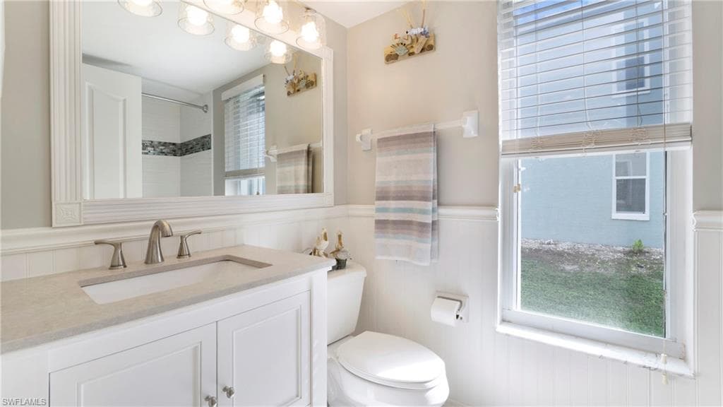 905 New Waterford Dr 101, Naples, FL 34104-17