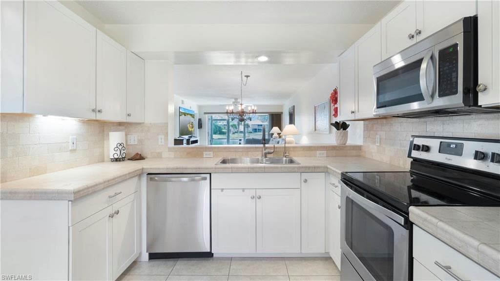 905 New Waterford Dr 101, Naples, FL 34104-4