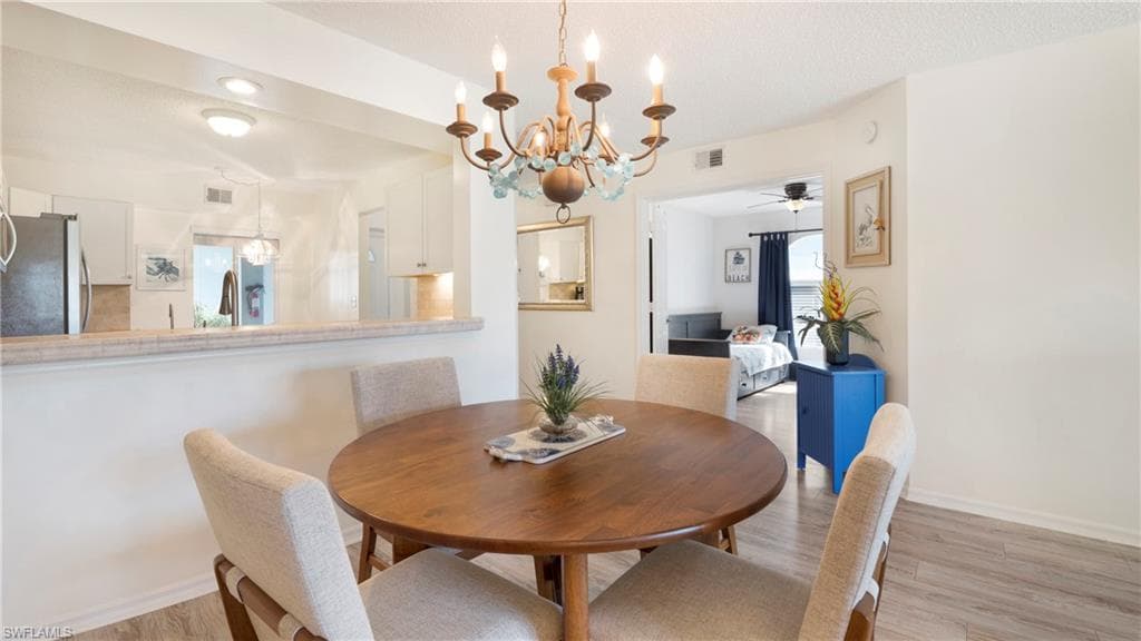 905 New Waterford Dr 101, Naples, FL 34104-6