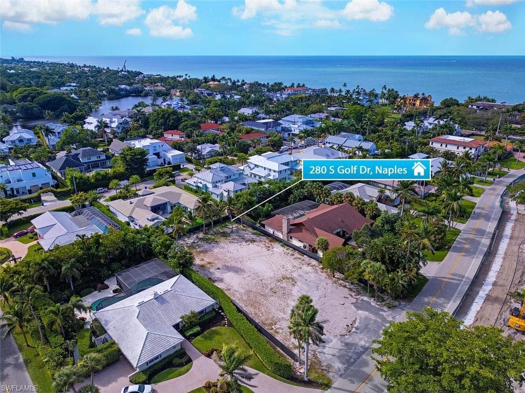 280 Golf Dr, Naples, FL 34102-3