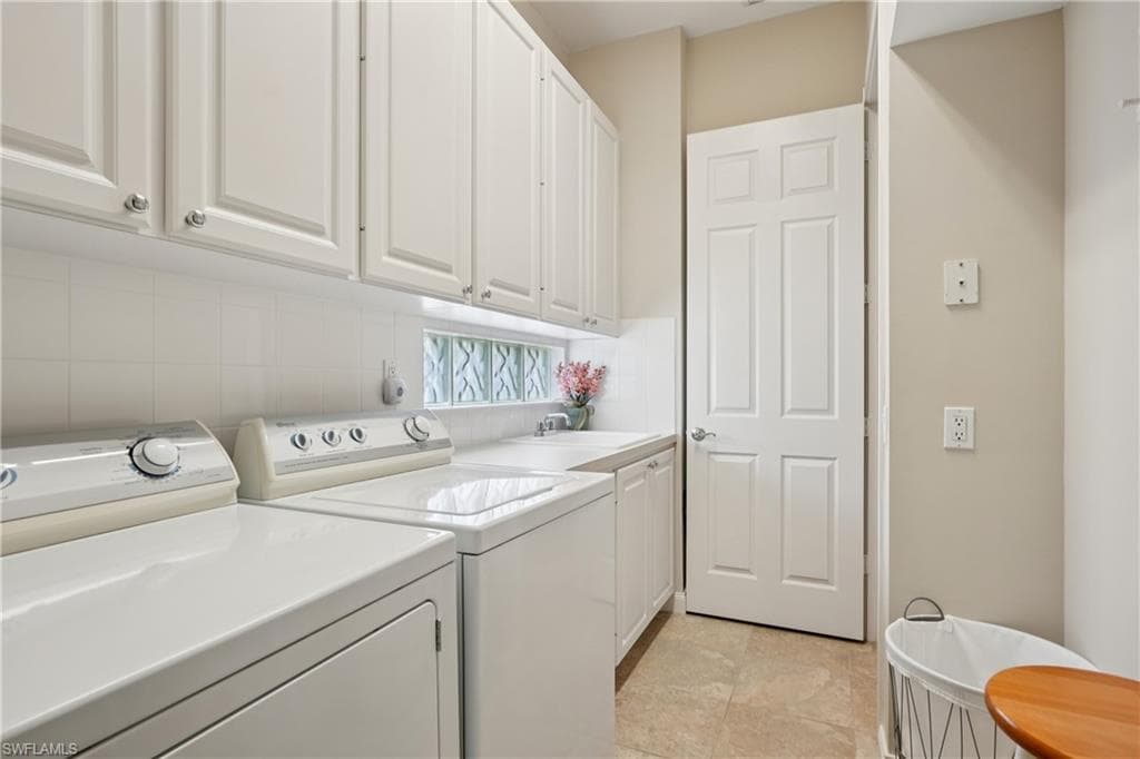 15330 Bonefish Trl, Bonita Springs, FL 34135-18