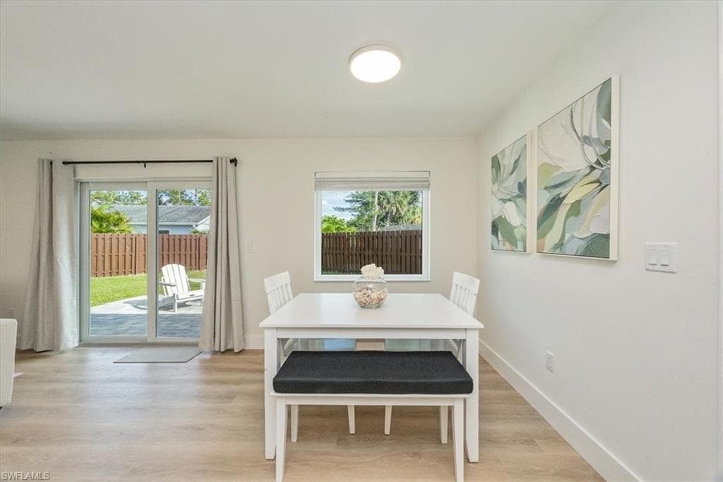 3560 Corana Way, Naples, FL 34105-10