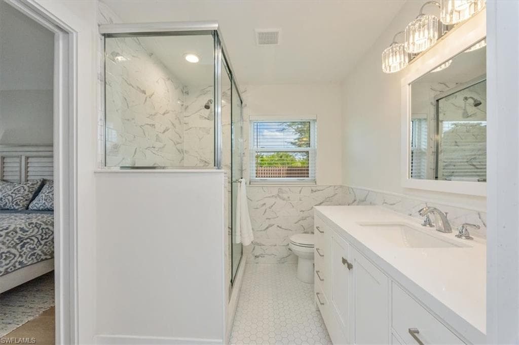 3560 Corana Way, Naples, FL 34105-15