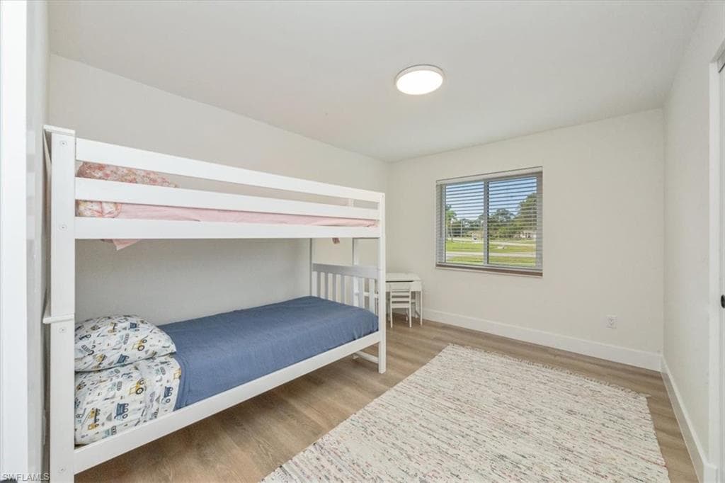 3560 Corana Way, Naples, FL 34105-20