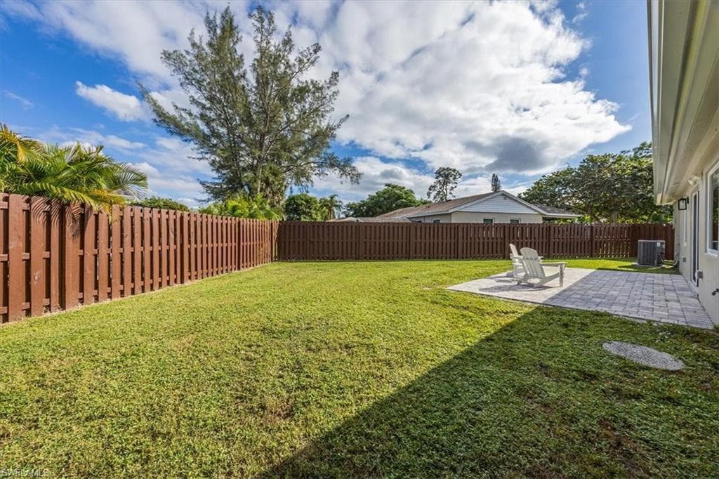 3560 Corana Way, Naples, FL 34105-22