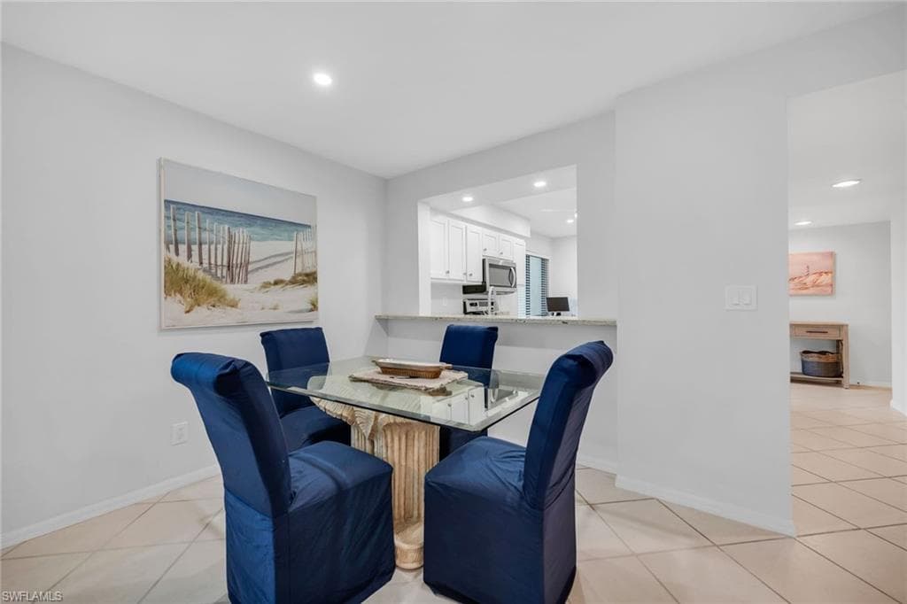 228 Fox Glen Dr 3204, Naples, FL 34104-13