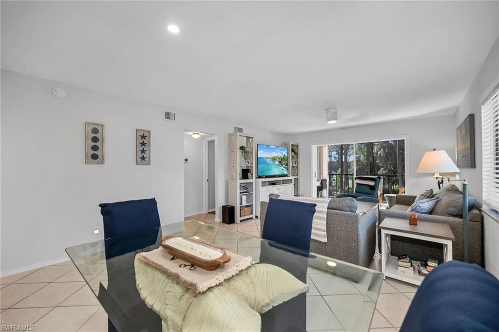 228 Fox Glen Dr 3204, Naples, FL 34104-14