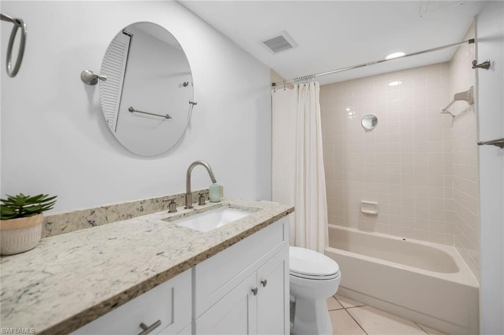 228 Fox Glen Dr 3204, Naples, FL 34104-21