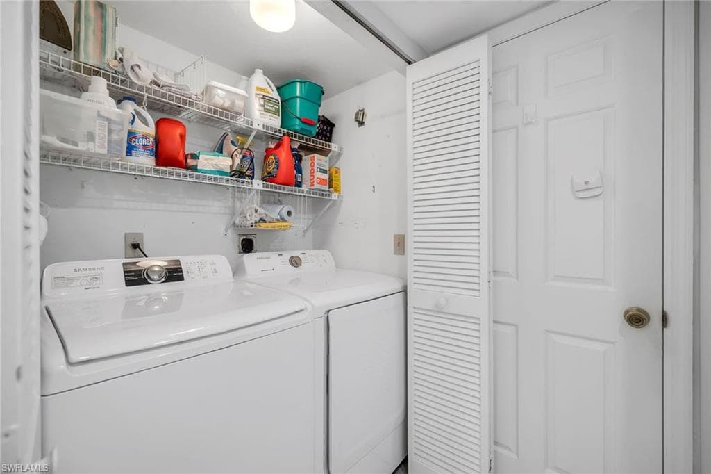 228 Fox Glen Dr 3204, Naples, FL 34104-22