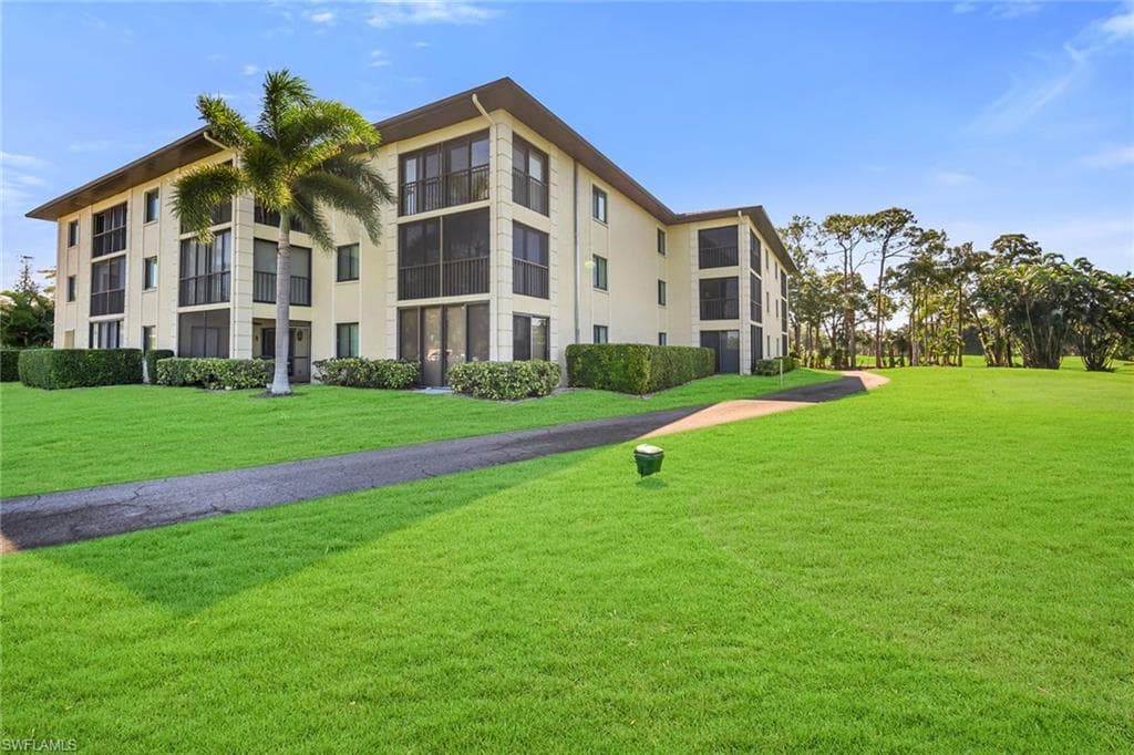 228 Fox Glen Dr 3204, Naples, FL 34104-32