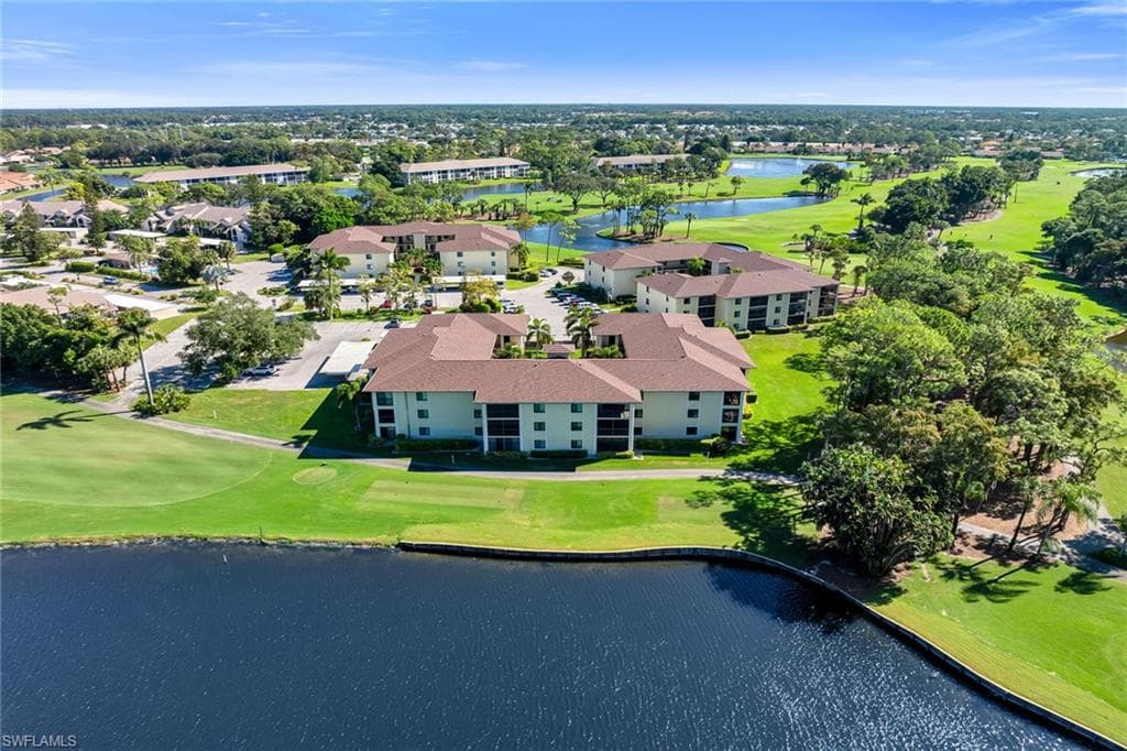 228 Fox Glen Dr 3204, Naples, FL 34104-37