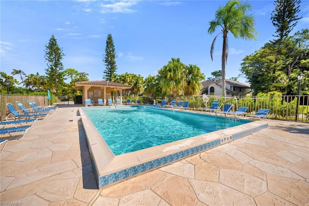 228 Fox Glen Dr 3204, Naples, FL 34104-42