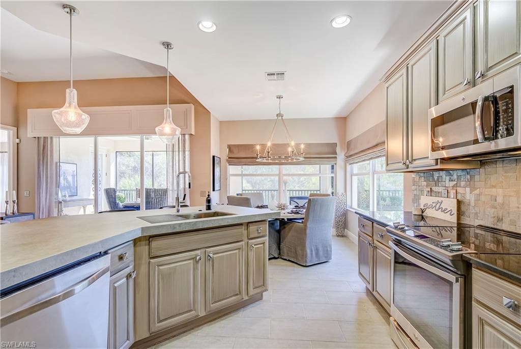 28468 Altessa Way 202, Bonita Springs, FL 34135-10