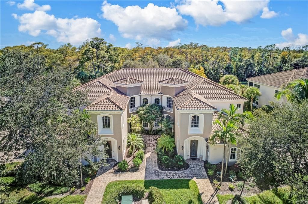 28468 Altessa Way 202, Bonita Springs, FL 34135-1