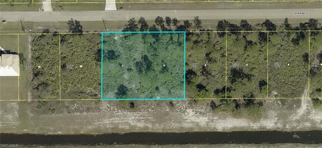 1242 Bermar St, Fort Myers, FL 33913-1