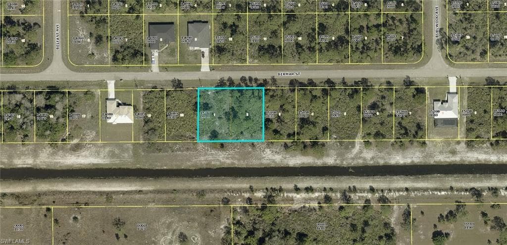 1242 Bermar St, Fort Myers, FL 33913-2