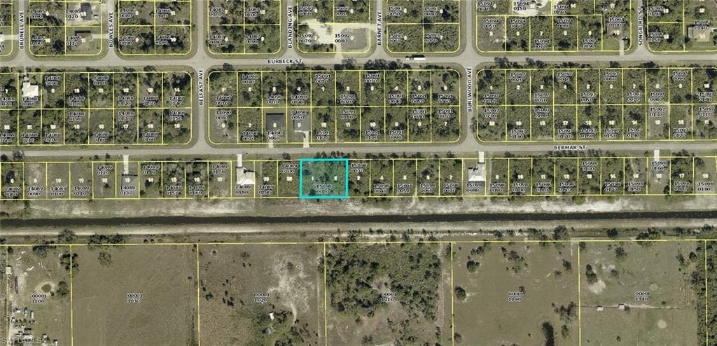 1242 Bermar St, Fort Myers, FL 33913-3
