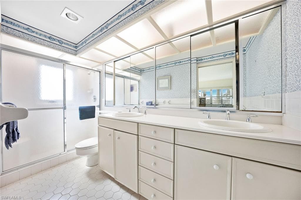 2885 Gulf Shore Blvd N 304, Naples, FL 34103-10