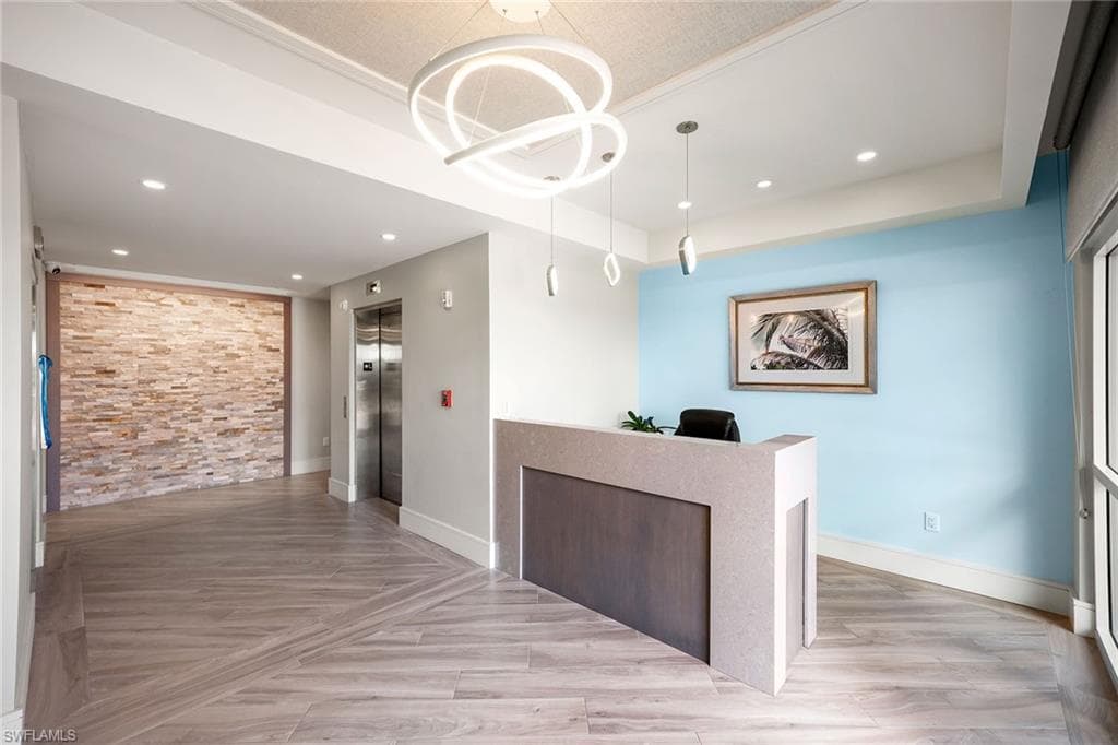 2885 Gulf Shore Blvd N 304, Naples, FL 34103-20