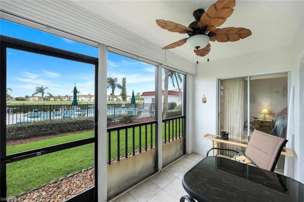 37 High Point Cir E 109, Naples, FL 34103-19